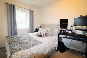 Bedroom- click for photo gallery